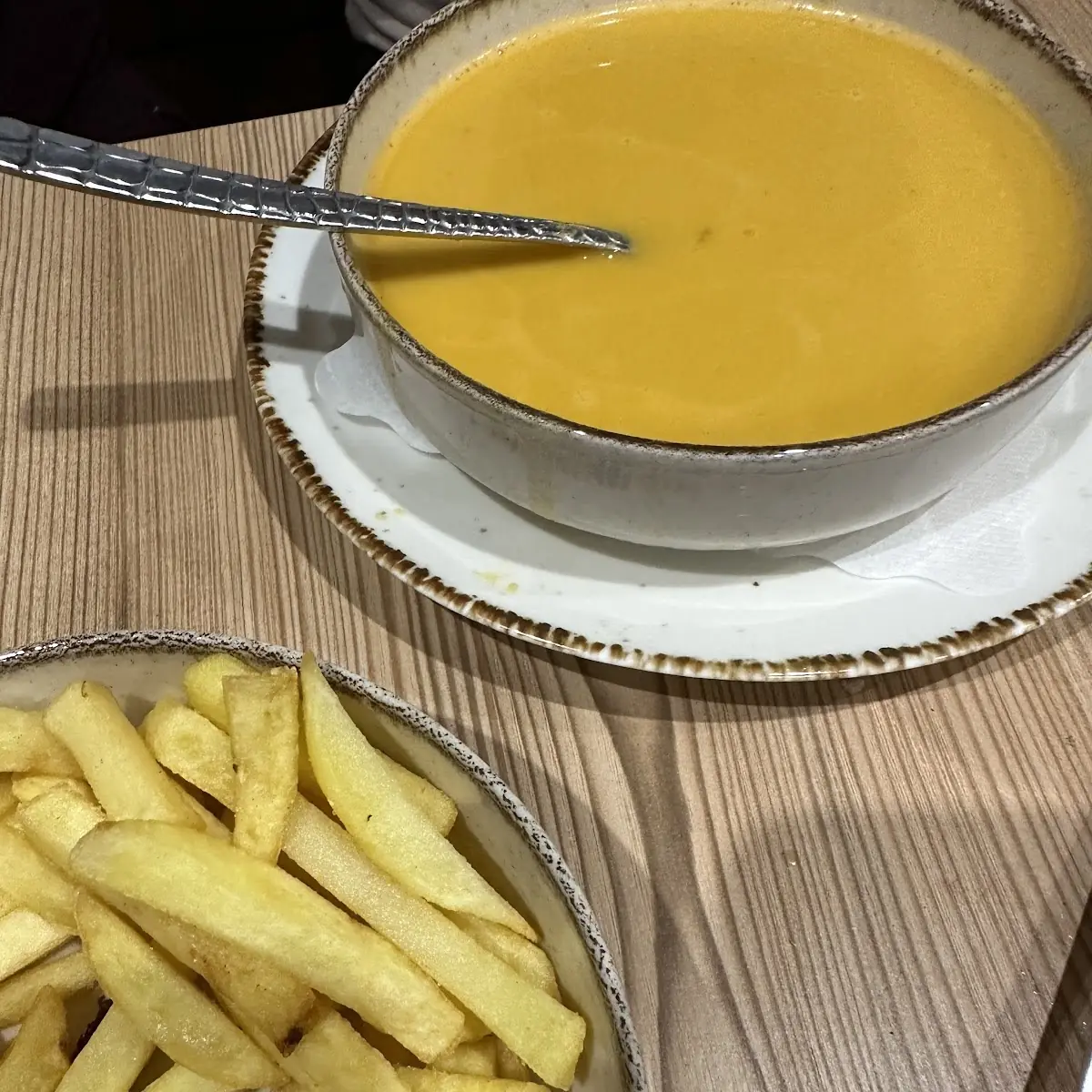 شوربة عدس